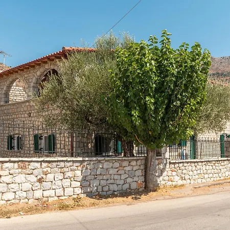 Διαμέρισμα Peaceful Refuge In Mani 2