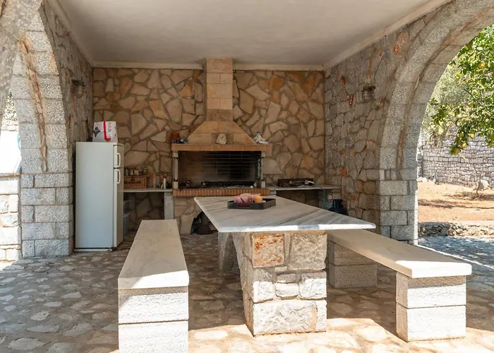 Peaceful Refuge In Mani 2 Appartement