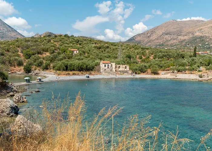 Peaceful Refuge In Mani 2 Appartement